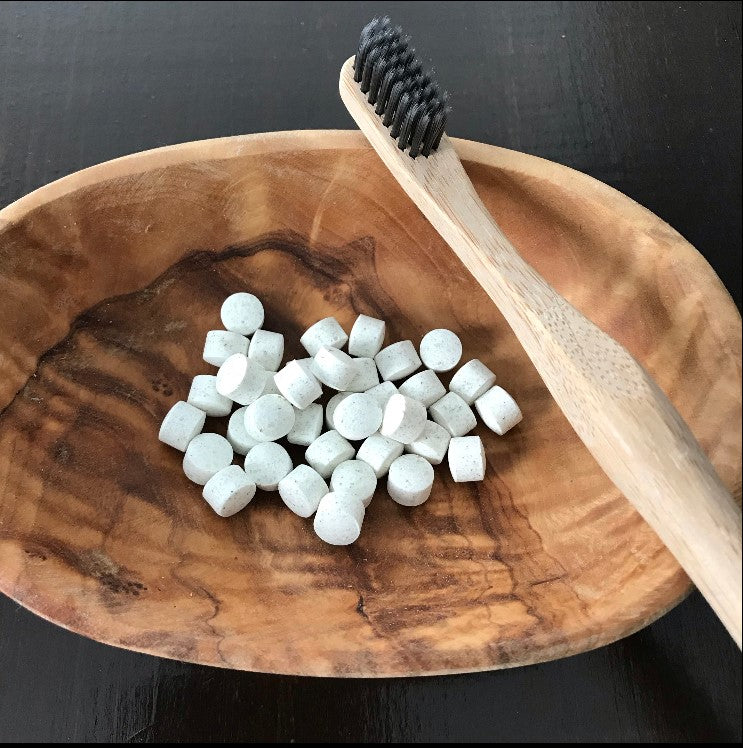 Fluoride and non-fluoride spearmint  toothpaste tablets made in Canada by Change Toothpaste are available in 65 tablet and 195 tablet compostable pouches as well as in a sample packs of 10 or in a travel size tin of 25 tablets