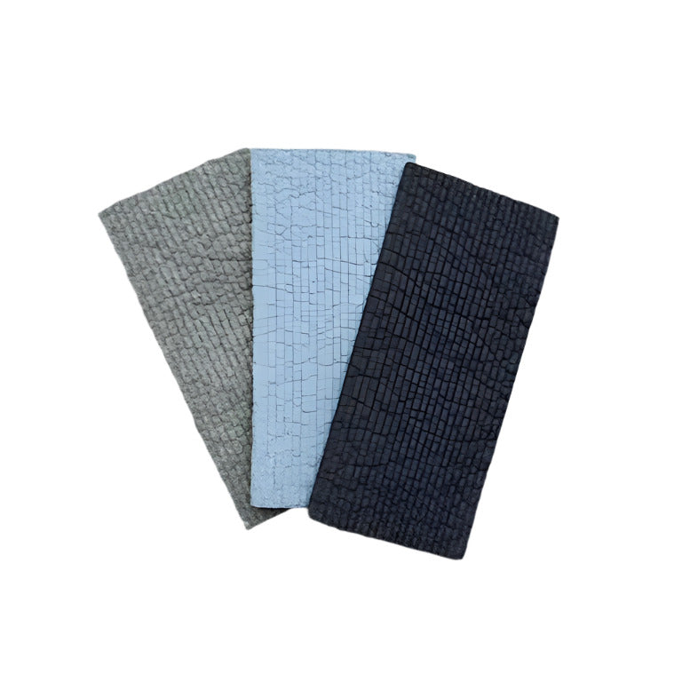 This set of Elements of Nature Plantish sponge cloths features three grey, black and green solid dark colours to help minimize the appearance of stains but can also be easily cleaned
