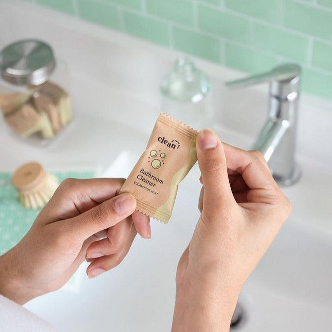 Looking for a good bathroom cleaner that will cut through that tough soapy grime and leave your bathroom sparkling and smelling fresh? If so, you're bound to enjoy this Nature Bee Clean Bathroom Cleaner in a lovely Eucalyptus Mint scent. It is available in both a kit as well as individual cleaner concentrate tablets!