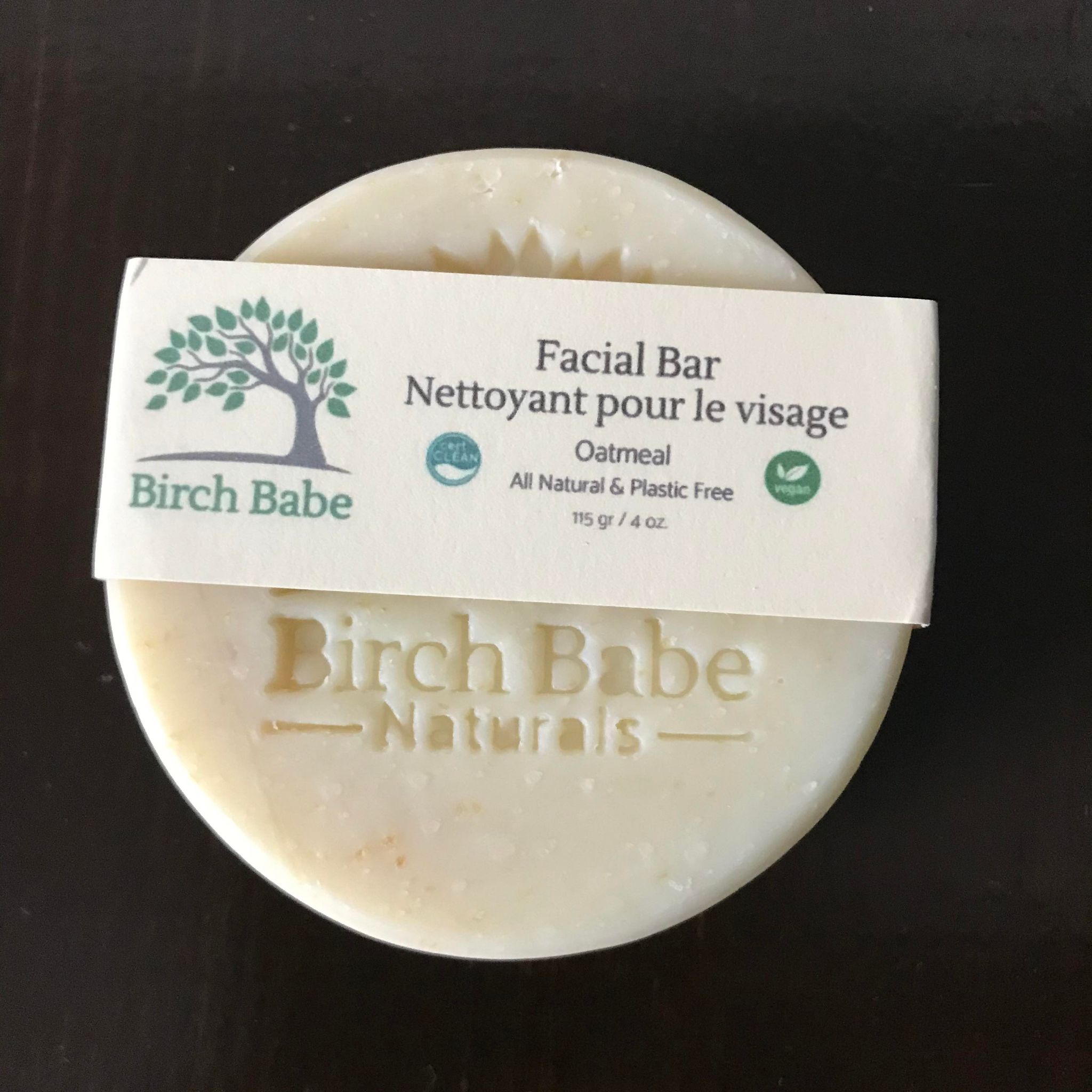 Canadian made round vegan facial bar made with oatmeal for gently cleansing your skin
