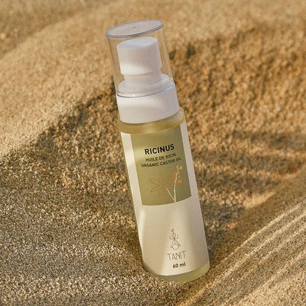 This Canadian made conditioner bar is crafted with organic castor oil, a high concentration of essential fatty acids and Vitamin E that awakens hair follicles to promote healthy re-growth and restore hair’s natural brilliance.