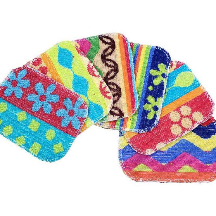 Set of 6 scrubEAZE scrubber cloths in assorted colourful patterns – reusable, eco-friendly cleaning pads made in Europe for household use