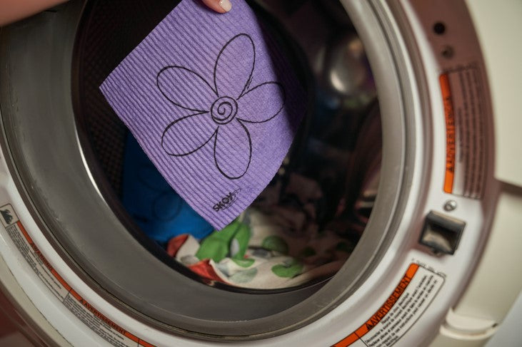 The Skoy Cloth is long-lasting because of the wash-ability feature. It dries quickly, so it is not a breeding ground for bacteria.