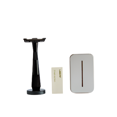 This Leaf Shave starter kit features The Twig razor in black, a box of 50 single-edge blades and a blade recycling tin