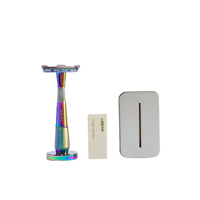 This Leaf Shave starter kit features The Twig razor in a prism finish, a box of 50 single-edge blades and a blade recycling tin