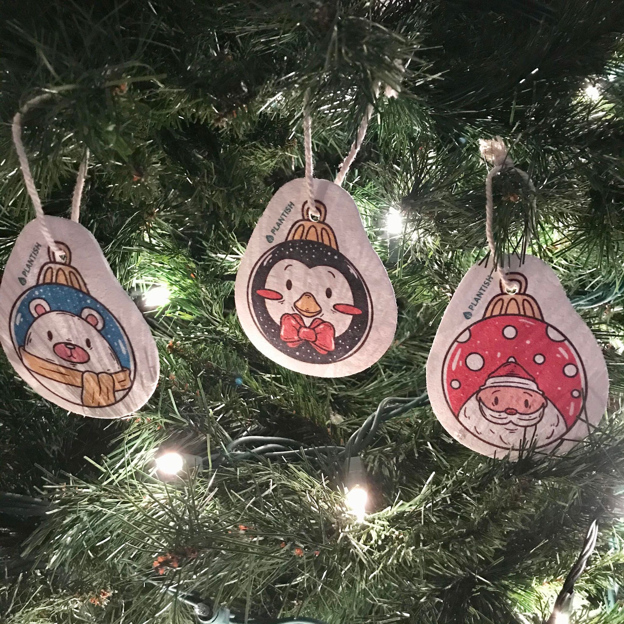 Polar Pals Pop up Sponge Set of 3 hanging in a Chistmas tree