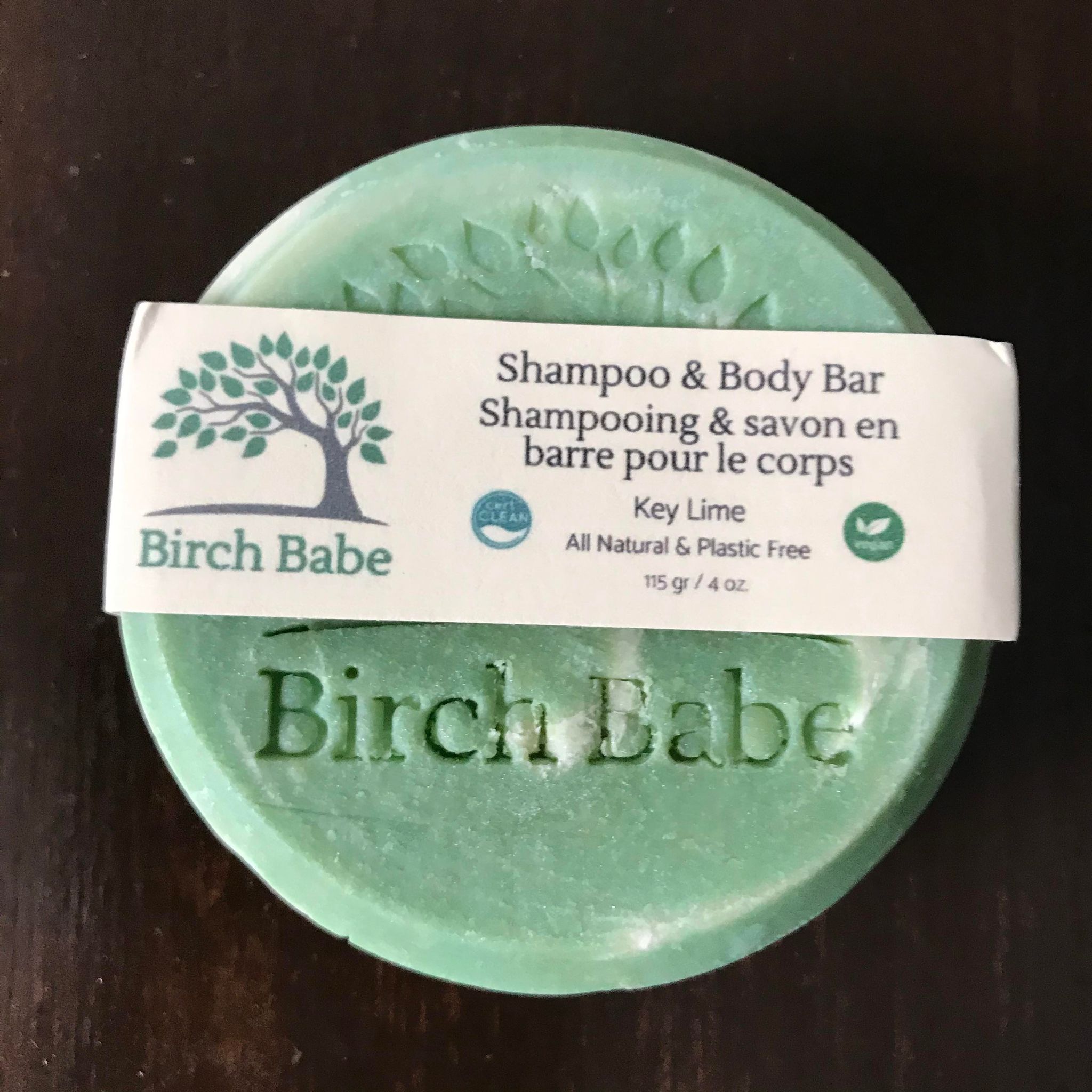 Birch Babe key lime 4 oz shampoo and body bar features essential oils which help purify the skin and hair while also supporting a healthy immune system. Tea Tree Oil is calming on the scalp combined with infusion of citrus will leave your hair and skin feeling and smelling fresh!