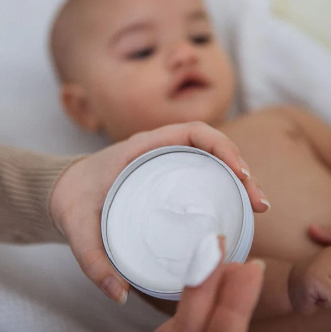 Birch Baby Diaper Balm has been specially formulated with soothing and nourishing ingredients to protect, heal and soften your baby’s skin. 