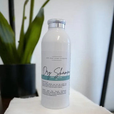This natural dry shampoo made in Canada by the Old Soul Soap Company comes in a 85 g shaker bottle and helps to revive your hair between washes, boosts volume and absorbs oils. 
