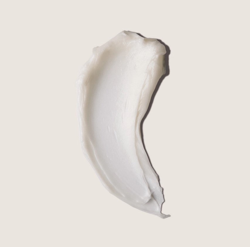 Texture of Everist Fragrance Free Conditioning Concentrate – rich cream for deep hydration and scalp repair