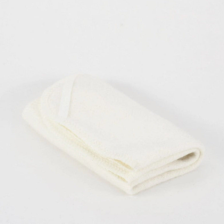 Canadian made beauty cloth by Cheeks Ahoy crafted with 55% hemp and 45% bamboo (OEKO-Tex 100 Standard). Size is 11"x10".