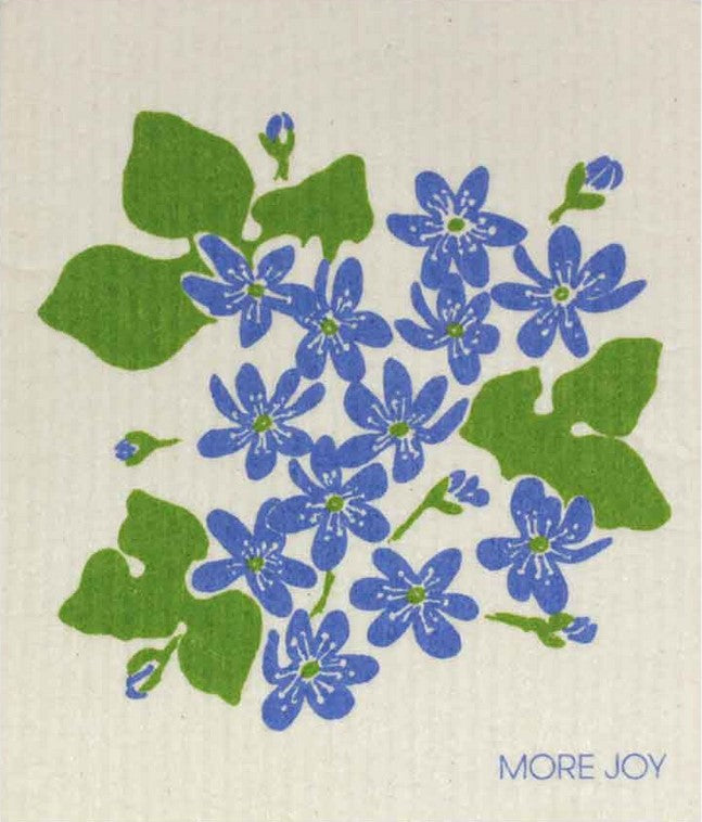 Compostable eco sponge cloth made of cellulose featuring blue hepatica blooms against a white background, replaces paper towel by absorbing 20x its weight in liquid. Size 20 x 17 cm