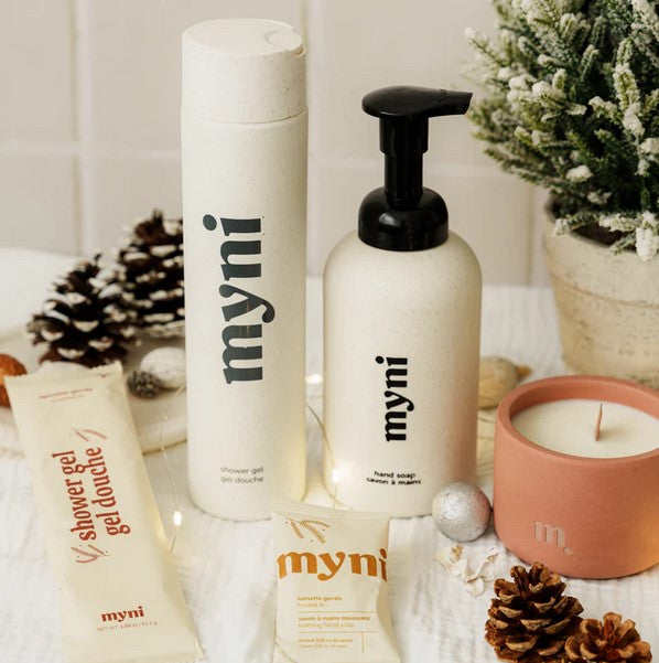 This Canadian made myni personal care gift box is the perfect blend of indulgence and function. With a frosted fir scented hand soap, shower gel, and candle, it is designed to help you relax and indulge in comfort