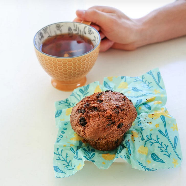 Ideal for wrapping workplace snacks like muffins, each use of these beeswax food wraps help reduce single-use plastic from entering landfills and oceans