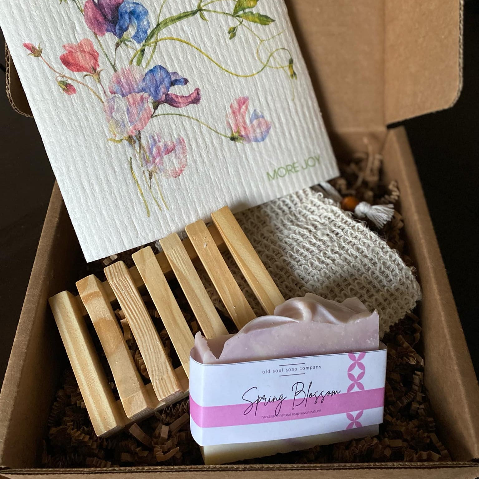 Gift set with floral Swedish sponge cloth, wooden soap dish and sisal soap bag along with a Canadian made bar soap in a box