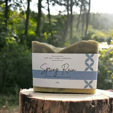 Introducing the Spring Rain Artisan Soap by the Old Soul Soap Company, a rejuvenating bar handcrafted in Canada. This vegan soap (180g) is like a fresh morning rain, promising a cleansing experience like no other.