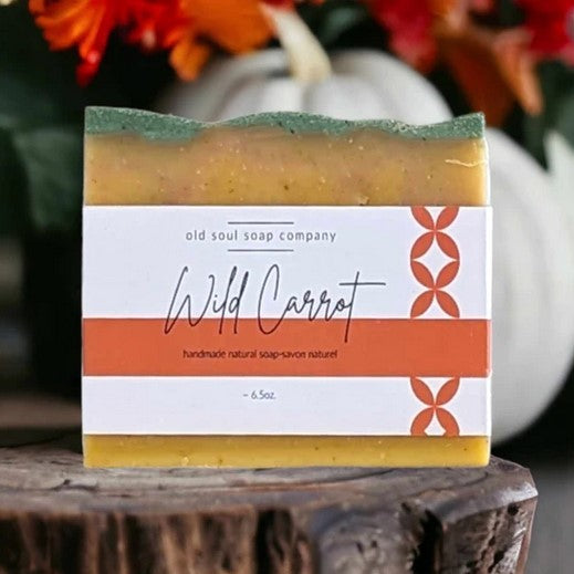 Whether you enjoy eating carrots or not, you're bound to enjoy this Wild Carrot Artisan soap made with natural ingredients and inspired by the colours and fragrances of fall.