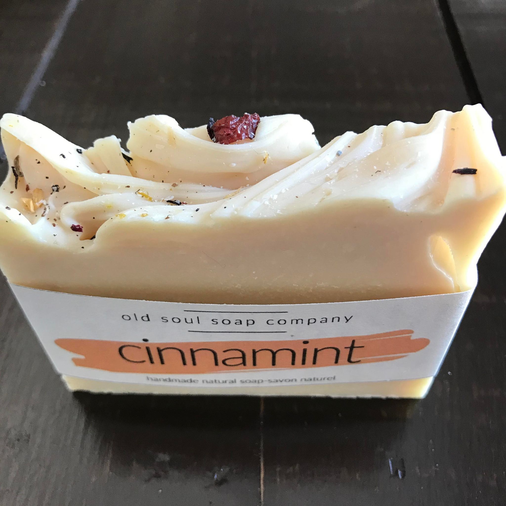 cinnamint cinnamon peppermint and orange essential oil scented vegan soap handcrafted in canada by the old soul soap company