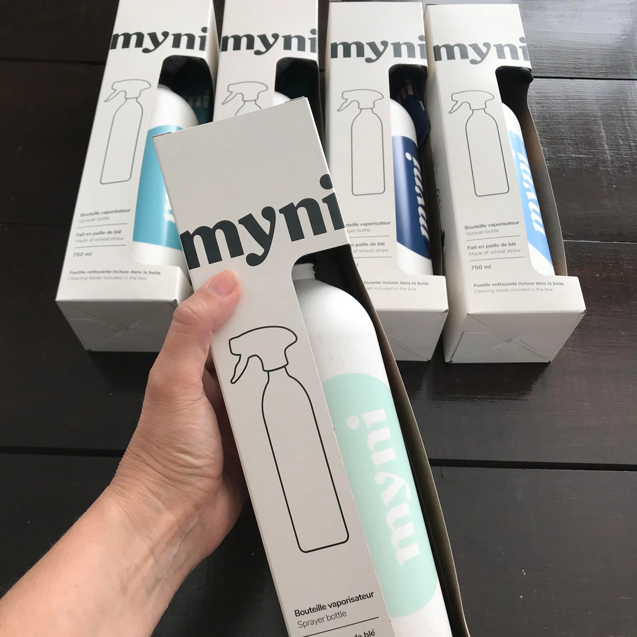 mint green myni cleaner spray bottle in wheat straw 750 ml size with no text