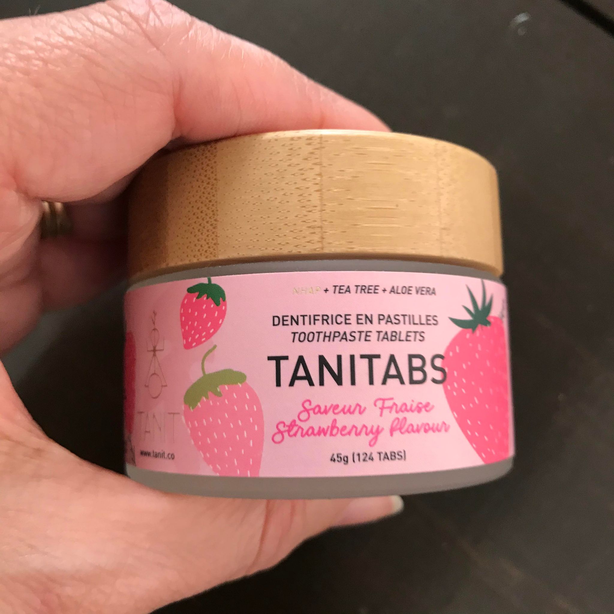 TANIT Strawberry Toothpaste Tablets